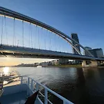 דירה Escape Riverfront 2 Bedroom With Balcony ברטיסלאבה